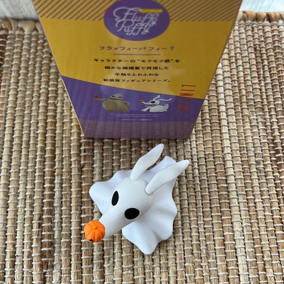 🖤🎃🤍 Zero fluffy puffy figure Disney nightmare before Christmas - Picture 5 of 5